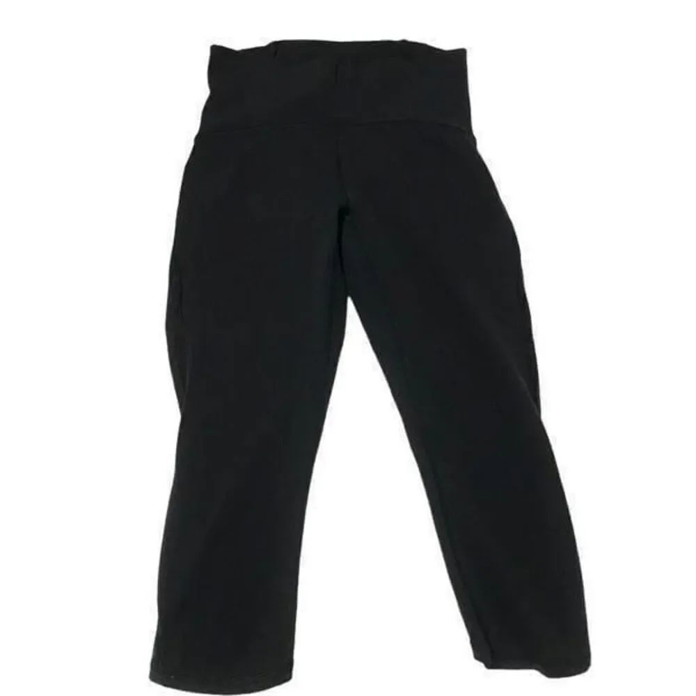 Lululemon Train Times Crop (17"). Black. A404